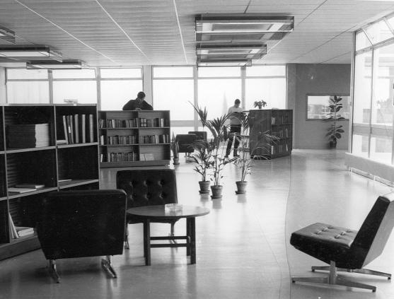 Bibliothèque - 1968