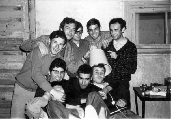 Enaciens dans une chambre - 1968